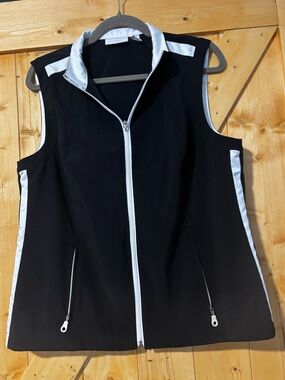 Weekends by Chico's Black & White Full-Zip Active Vest - Size 2 (Large)